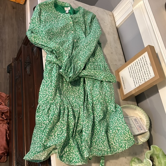 Green and white flower crew dress - Picture 3 of 4